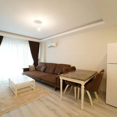 Euro 20 / No -15 Kiralik 2+1 Appartement Alanya